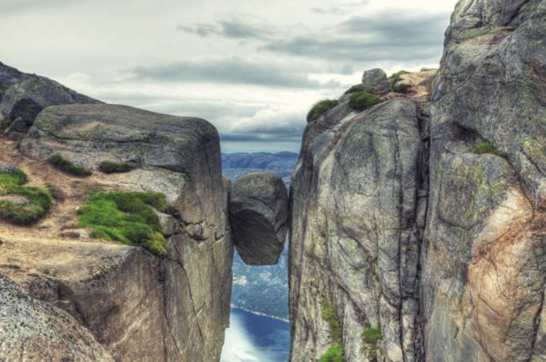 挪威奇蹟岩